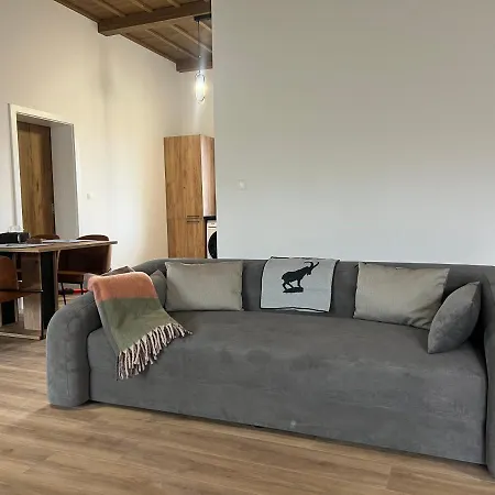 아파트 Apartman Stola